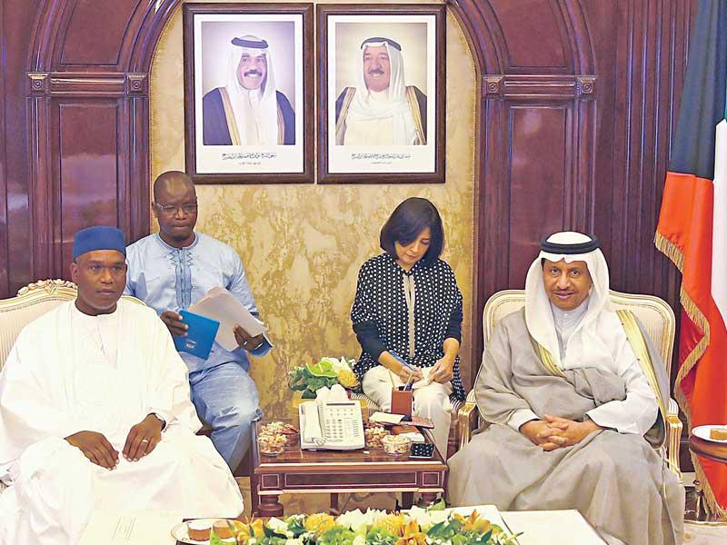 المبارك مستقبلاً وزير خارجية بوركينا فاسو أمس