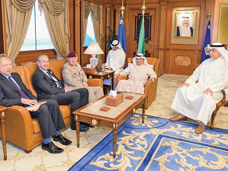 الجراح مستقبلاً المسؤول البريطاني أمسn