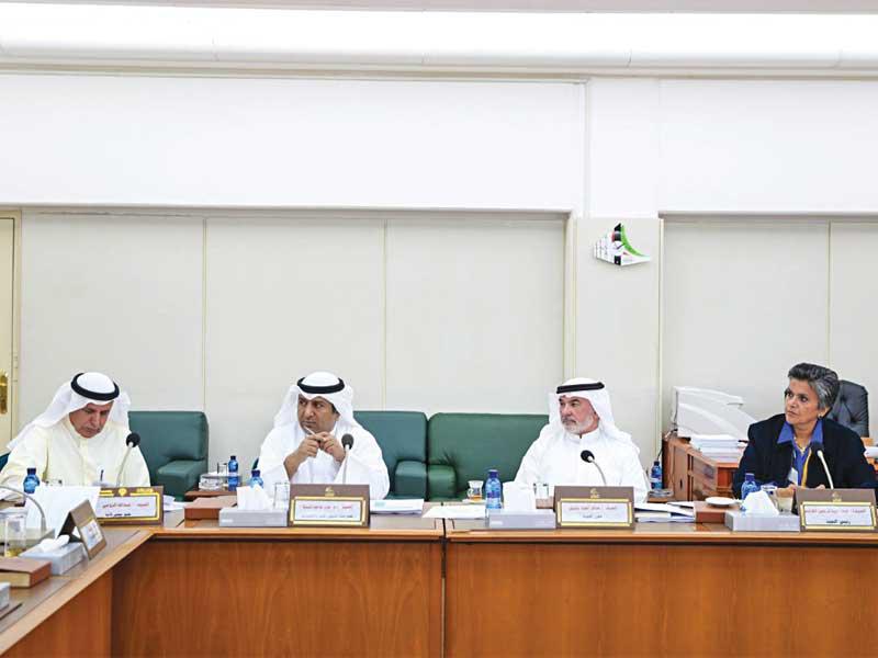 اجتماع سابق للجنة المالية