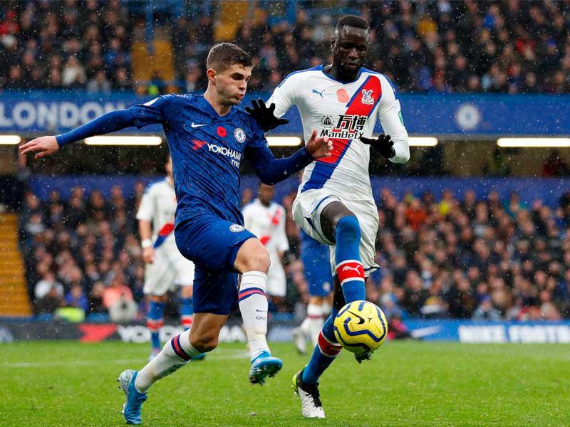 فوز تشلسي على ضيفه كريستال بالاس 2-صفر