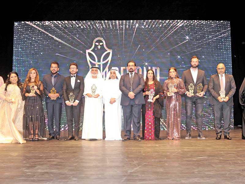 تكريم المشاركين في المهرجان