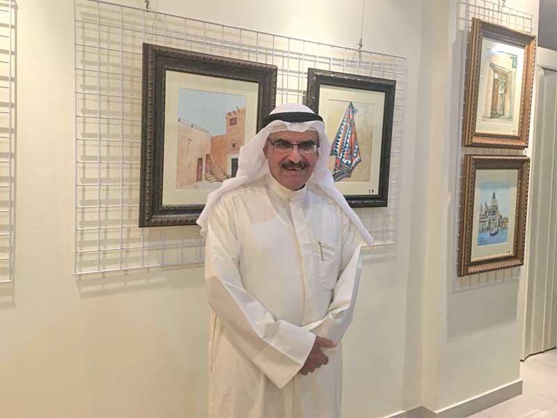 العبيد أمام لوحاته 