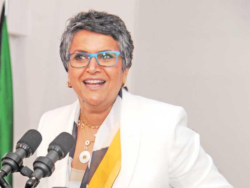 رئيسة اللجنة المالية النائبة صفاء الهاشم