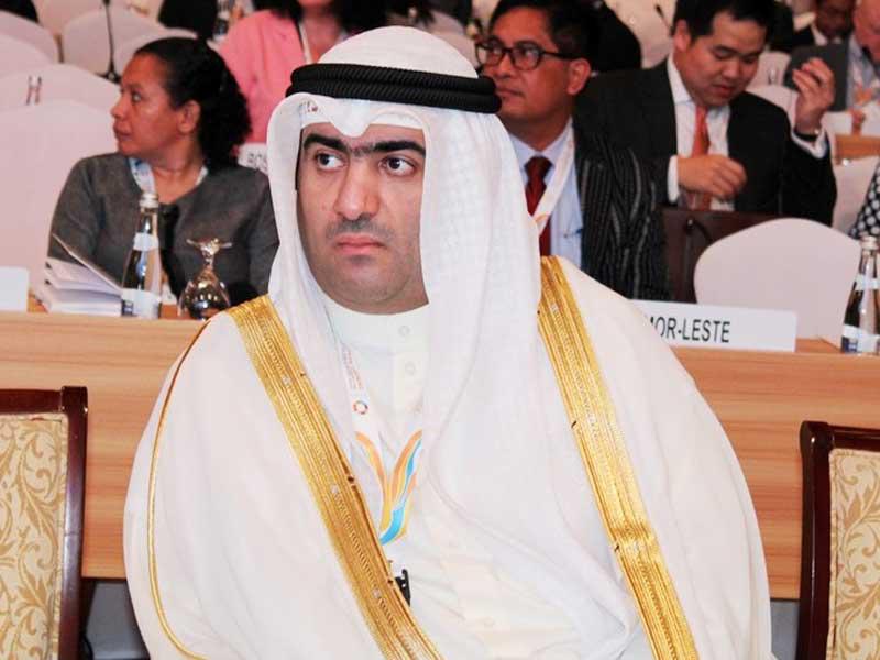 وزير التجارة والصناعة وزير الدولة لشؤون الخدمات خالد الروضان