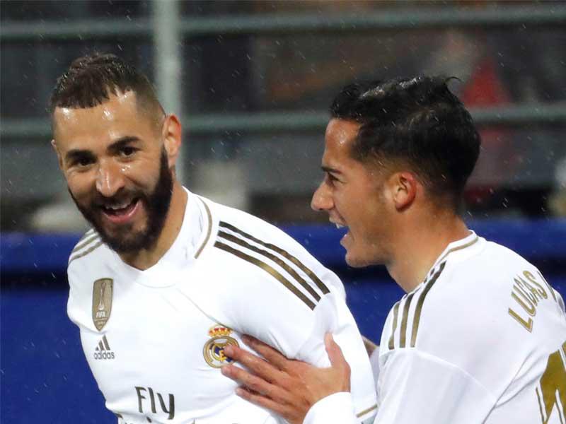 الفرنسي كريم بنزيمة مهاجم ريال مدريد 