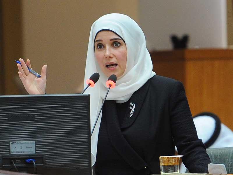 وزيرة الإسكان وزيرة الأشغال العامة د. جنان بوشهري 