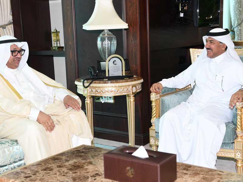 السفير جاسم المباركي مع الامين العام لوزارة الخارجية القطرية