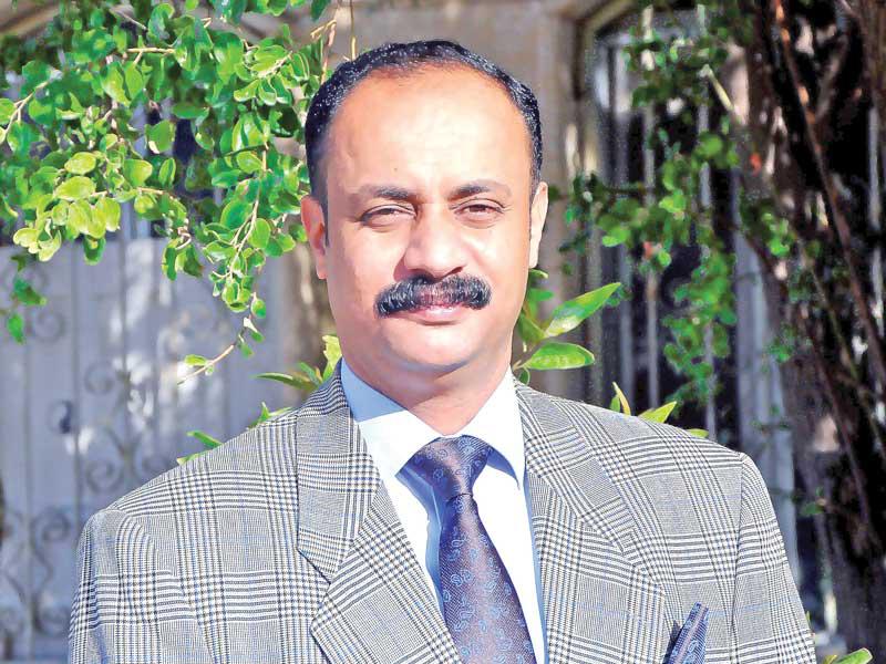 القاص العراقي علي السباعي