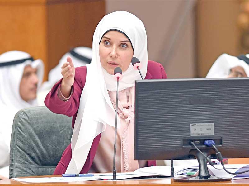 بوشهري متحدثة