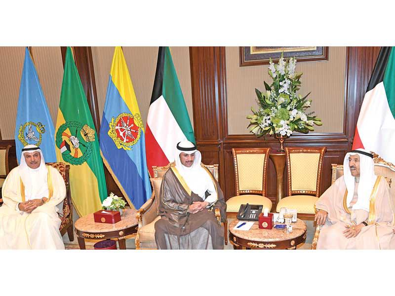 صاحب السمو مستقبلاً الغانم وفيصل الشايع أمس