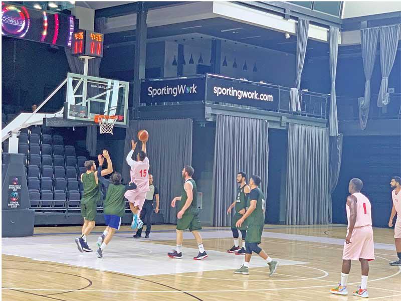 جانب من مباراة أزرق السلة 