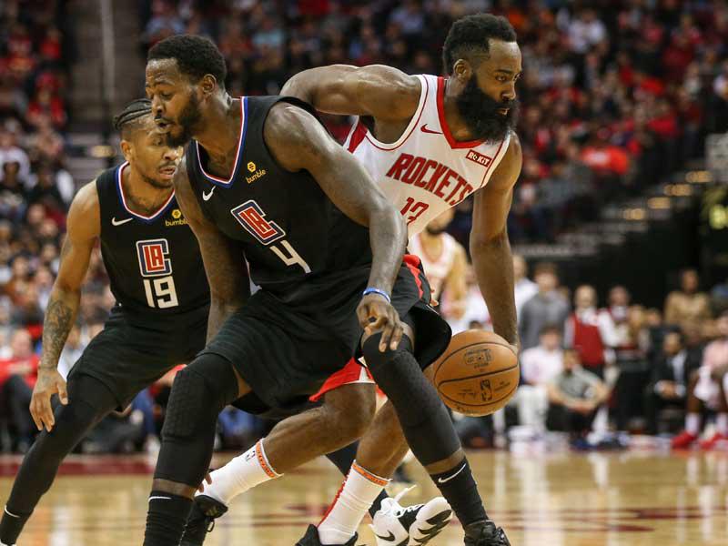 «المذهل» هاردن يقود هيوستن إلى حسم القمة مع كليبرز