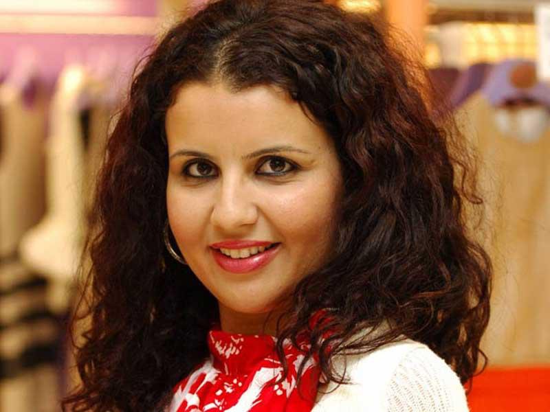 الكاتبة والروائية التونسية إيناس العباسي