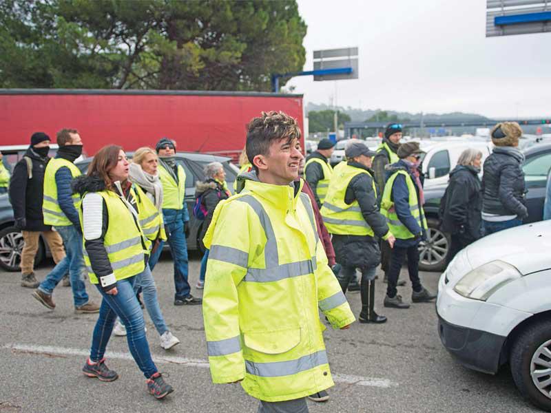 فرنسا: «السترات» تحيي ذكرى انطلاقتها الأولى 