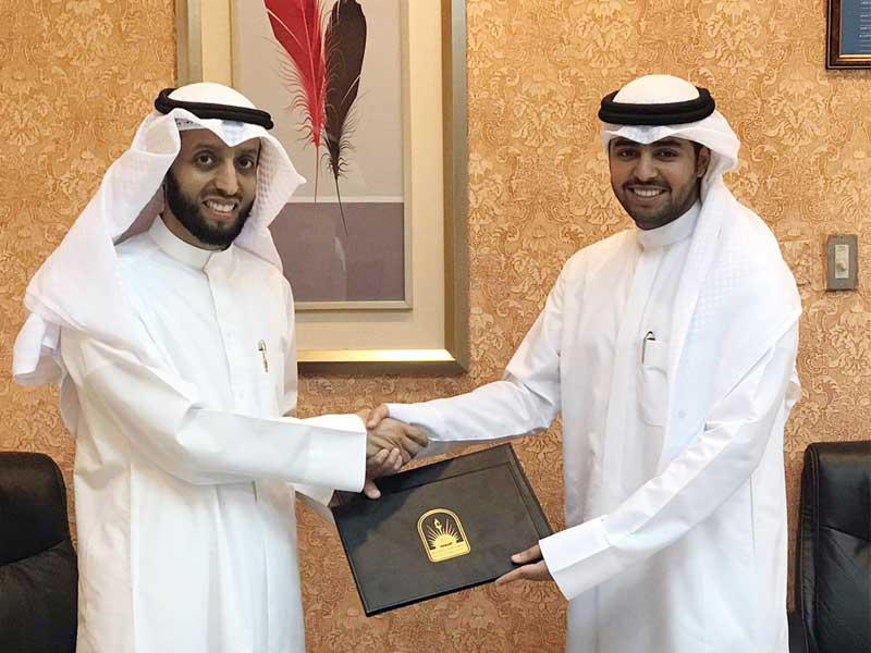 جانب من توقيع البروتوكول