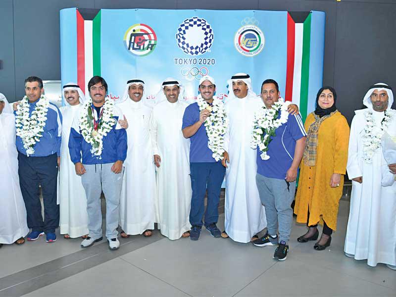 جانب من مراسم استقبال وفد الرماية الكويتي