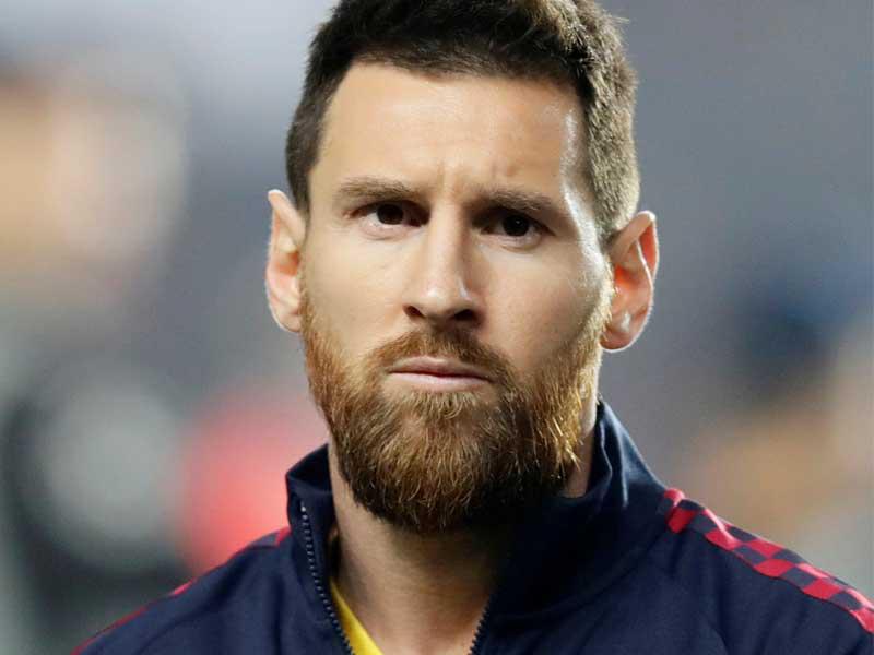 برشلونة يتفاوض مع ميسي لتجديد عقده