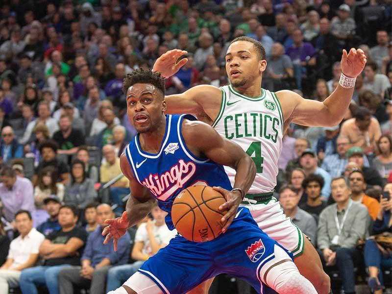 جانب من لقاء كينغز وبوسطن