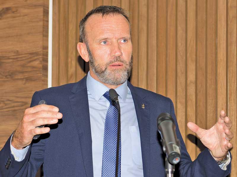  بول فرين الرئيس التنفيذي لشركة شمال الزور الأولى