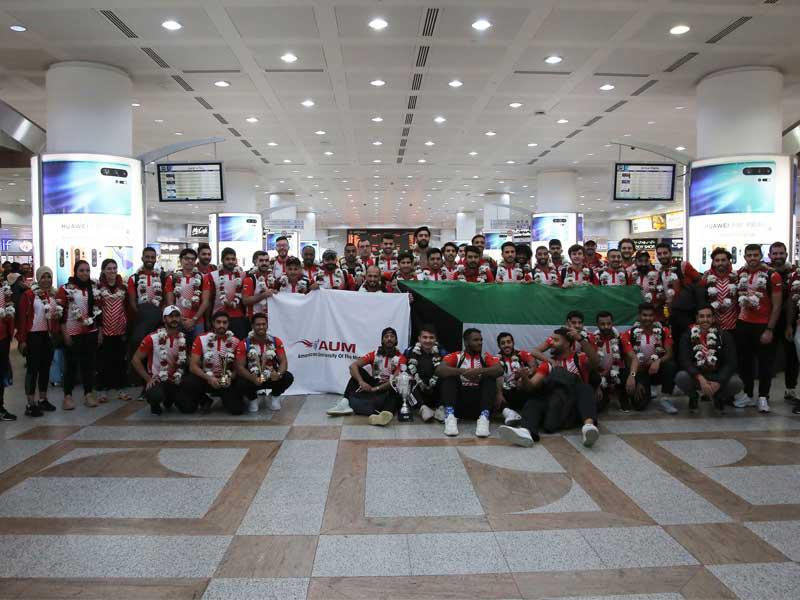 احتفاء الفرق الرياضية المشاركة في البطولة لدى عودتها إلى البلاد