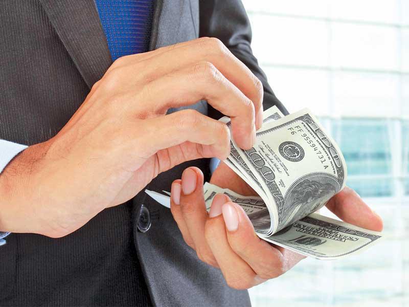 ثروات الأغنياء توازي 4.5% من ديون العالم وتسدد ديون 30 دولة