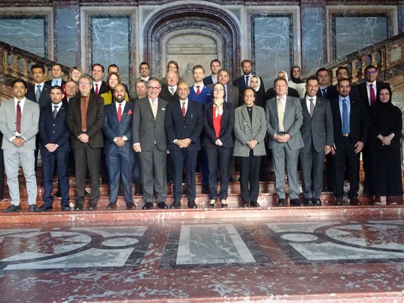 صورة جماعية لاعضاء اللجنة الاقتصادية المشتركة بين بلجيكا والكويت