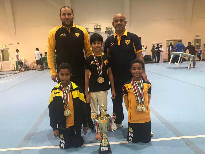 لاعبو القادسية بعد مراسم التتويج