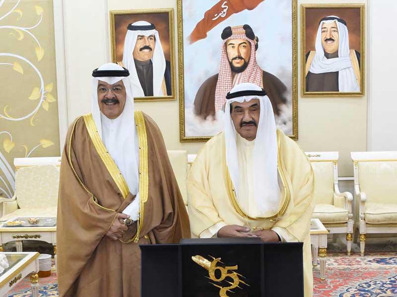 المحمد خلال استقباله يوسف الجاسم