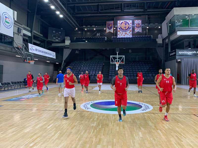 جانب من تدريبات المنتخب الكويتي لكرة السلة