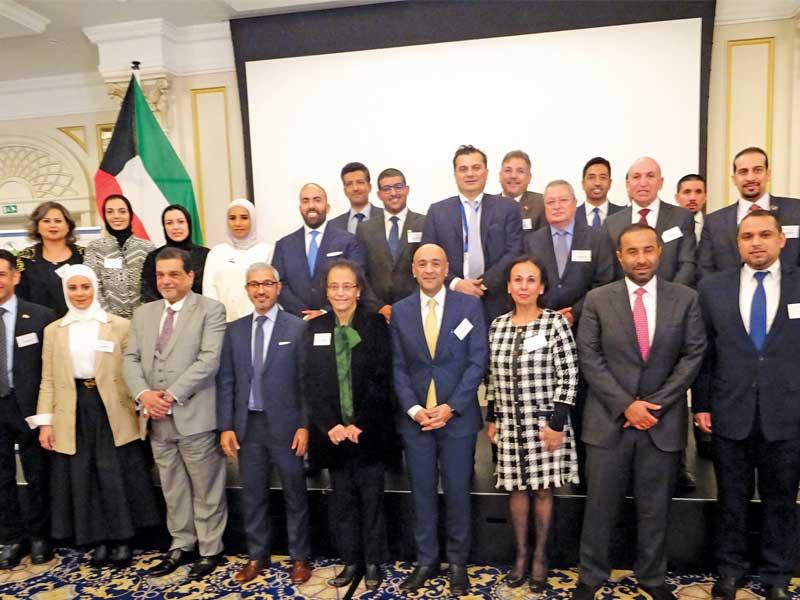 الوفد الكويتي المشارك في الملتقى