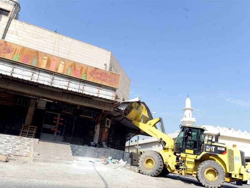 جانب من حملة إزالة المخالفات في الجليب