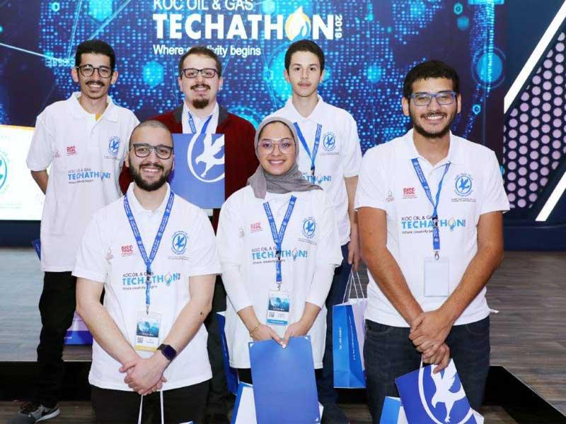 صورة جماعية لاحد الفرق الفائزة في المسابقة