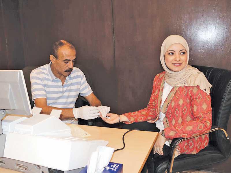 مها البغلي خلال حملة «صحتك تهمنا» في البلدي