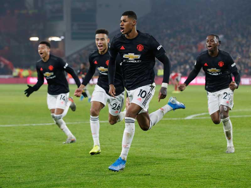 راشفورد يحتفل بهدفه في مرمى شيفيلد