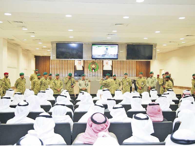 الرفاعي متحدثاً إلى المشاركين في القرعة