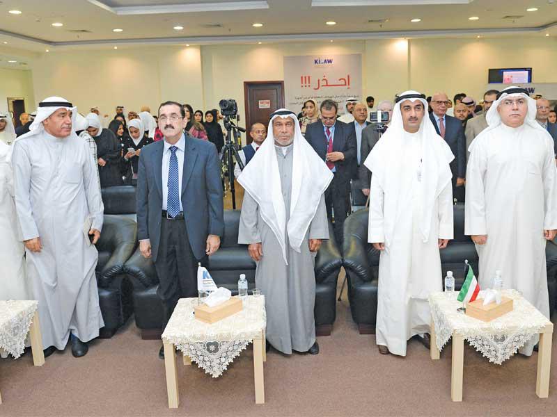 المقاطع متوسطاً الحضور (تصوير نوفل إبراهيم)