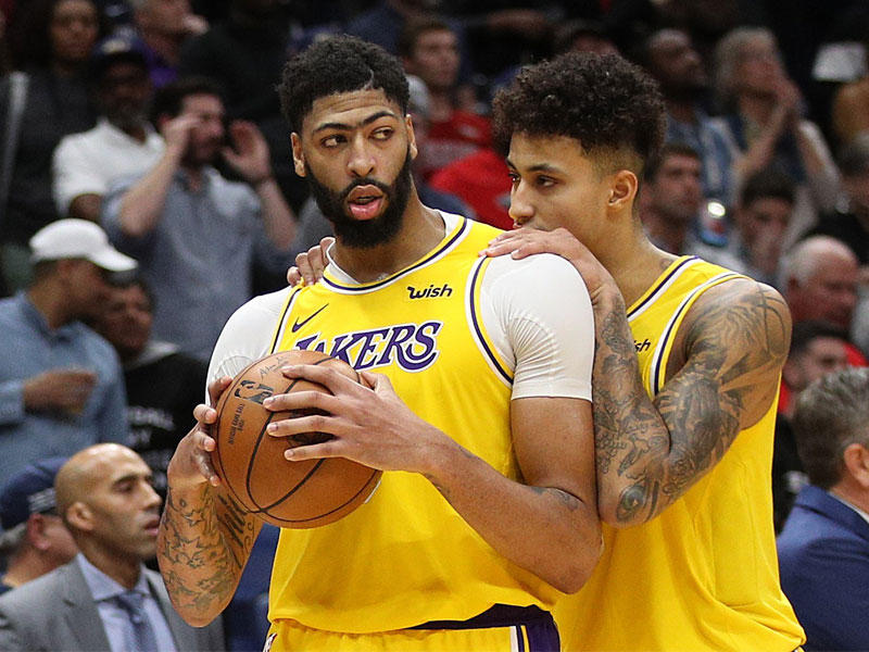 انتونيو ديفيس خلال مواجهة نيو أورليانز