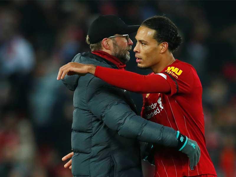 كلوب يهنئ فان دجيك على الفوز