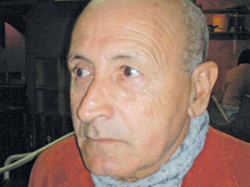 الأديب المغربي إدريس الصغير