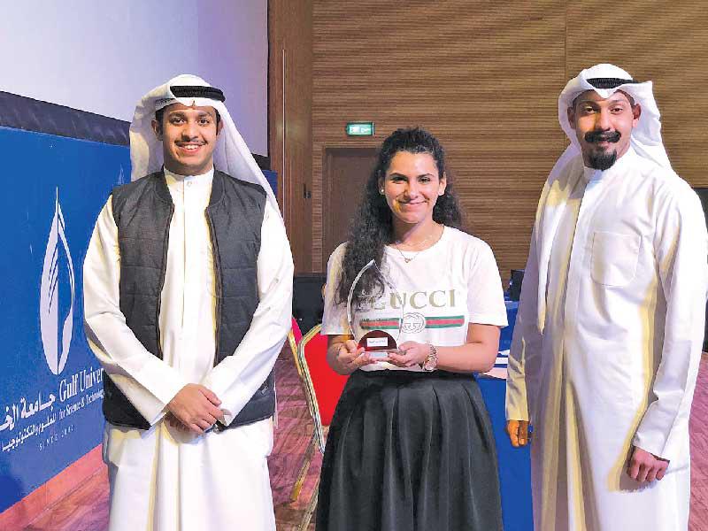 الأنصاري متوسطة زميليها الخميس والسيفn