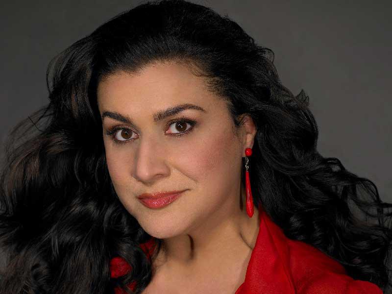 النجمة الإيطالية تشيشيليا بارتولي