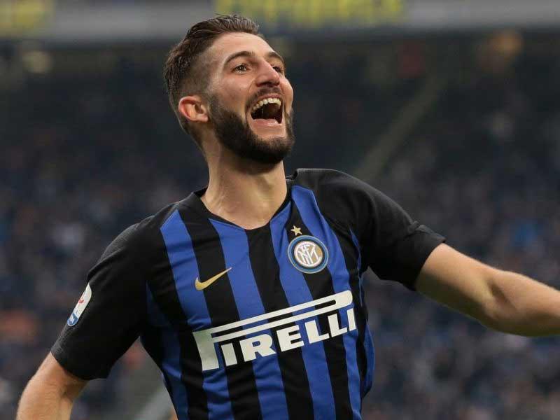 لاعب وسطه روبرتو غاليارديني