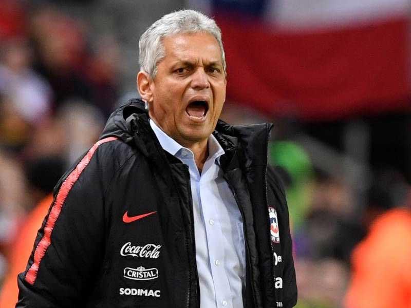 رينالدو رويدا المدير الفني لمنتخب تشيلي الأول لكرة القدم 