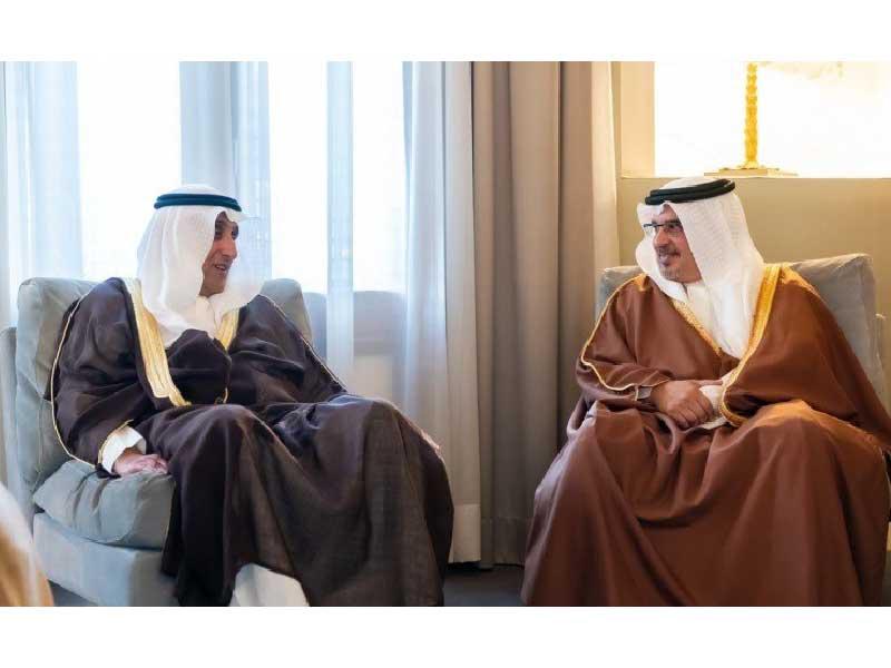 ولي العهد البحريني خلال استقباله مدير الصندوق الكويتيn