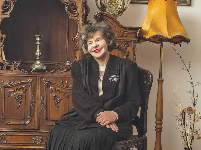 الممثلة البلغارية ستويانكا موتافوفا