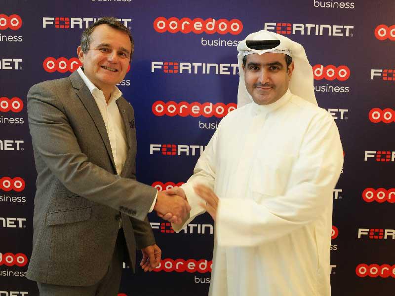 عبدالعزيز البابطين وآلان سانشيز