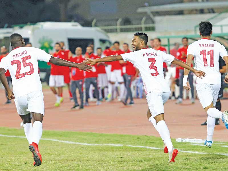 فرحة لاعبي فريق الكويت لكرة القدم