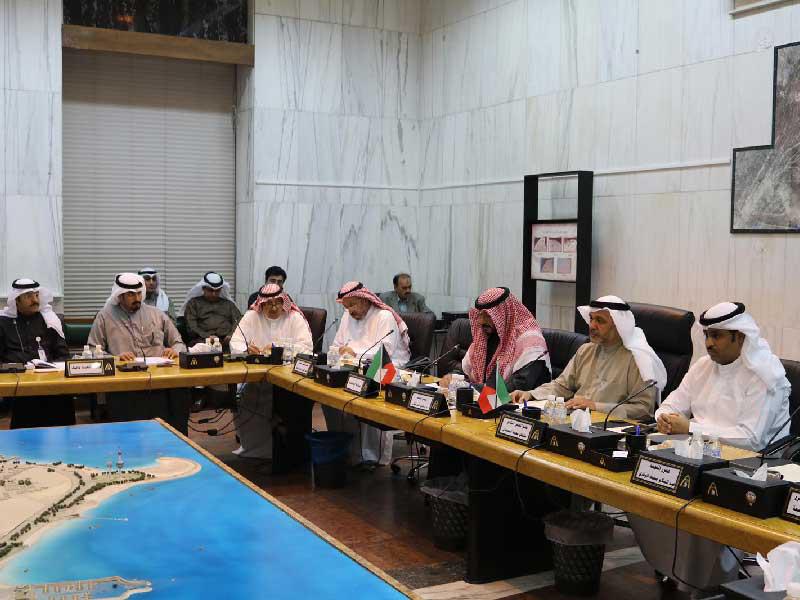 جانب من اجتماع لجنة العاصمة