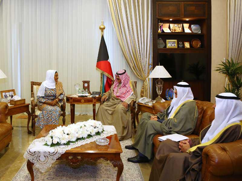 الجارالله مستقبلاً سفيرة تنزانيا أمس