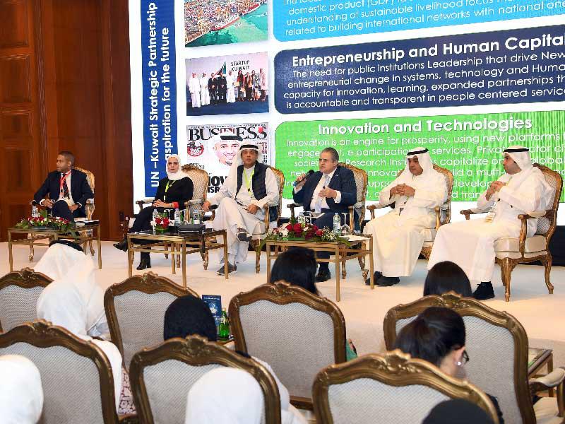 جانب من جلسات «منتدى الشفافية»